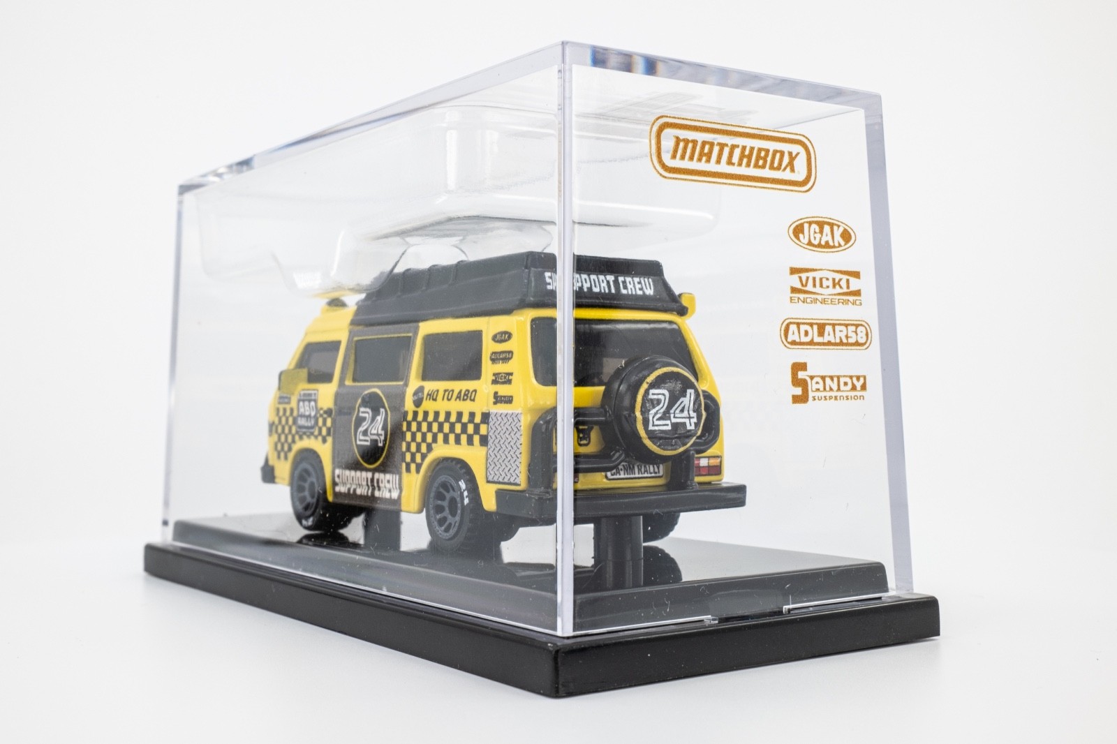 2026 Matchbox Gathering 1986 Volkswagen T3 Vanagon YELLOW | BLACK | MINT w/ BOX