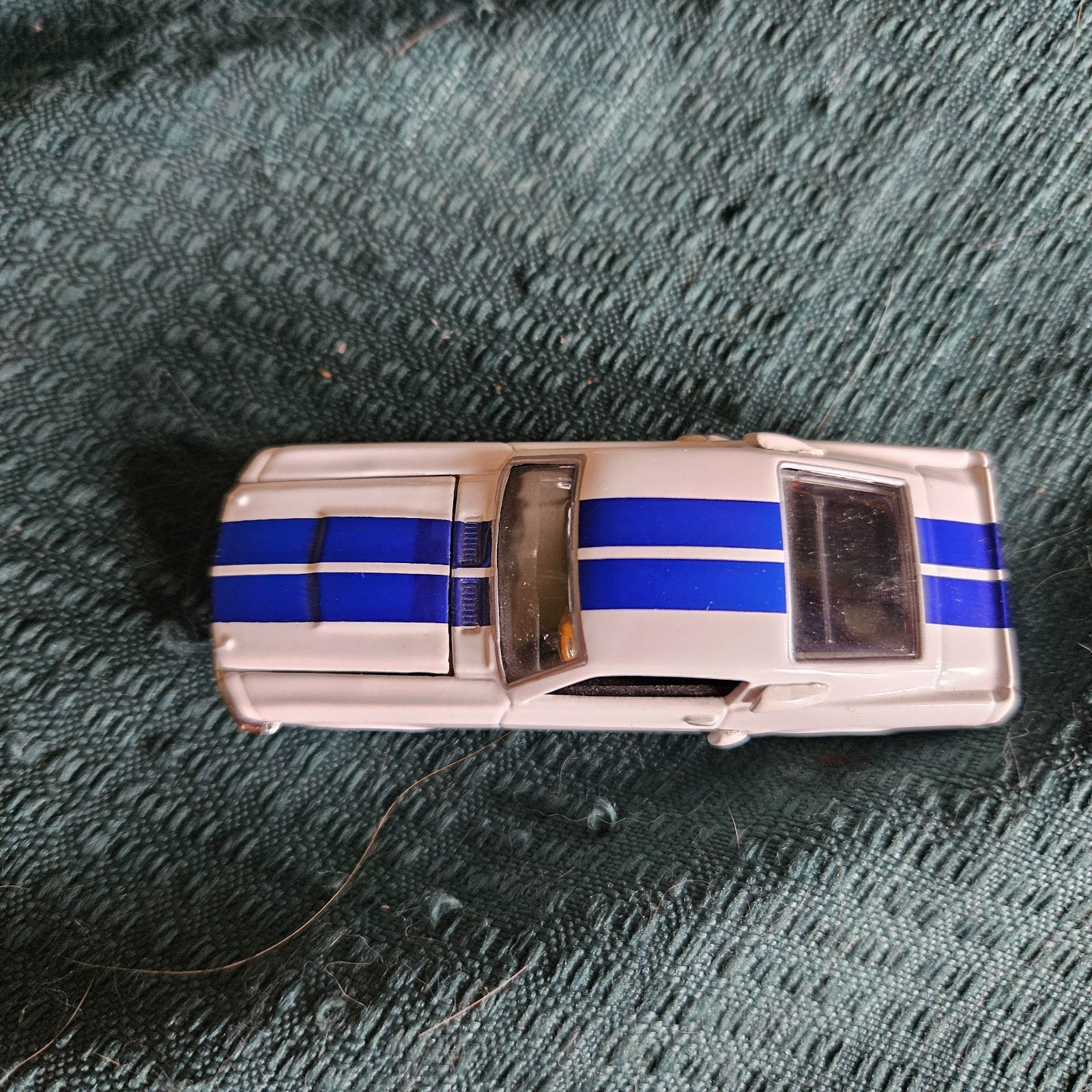 Hot Wheels Legends Set – 1/24 1967 Blue GT500 and 1/64 wht 67 GT500 unopened box