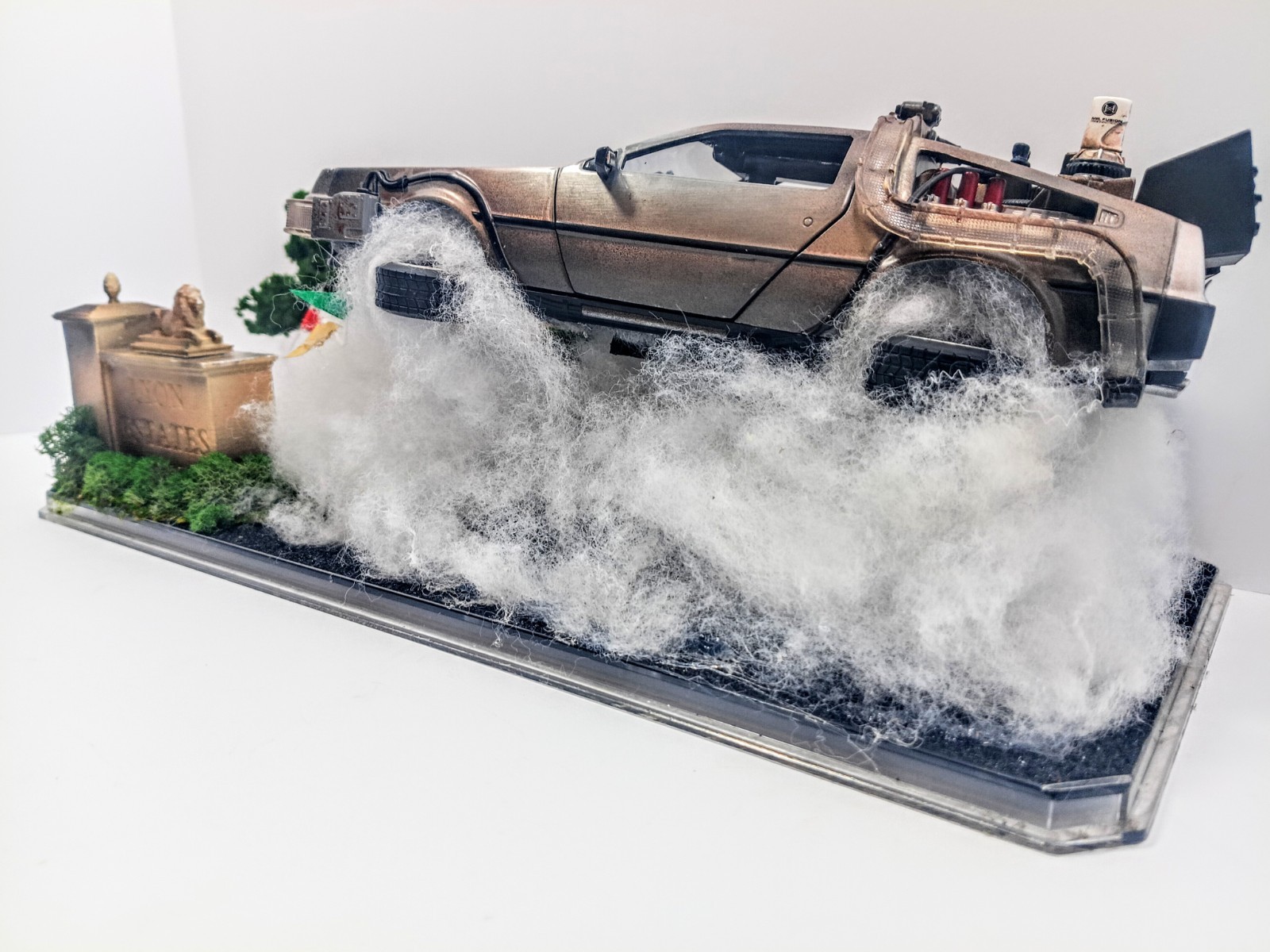 Back To The Future Diecast DeLorean 1:24 Scale Custom Diorama Display