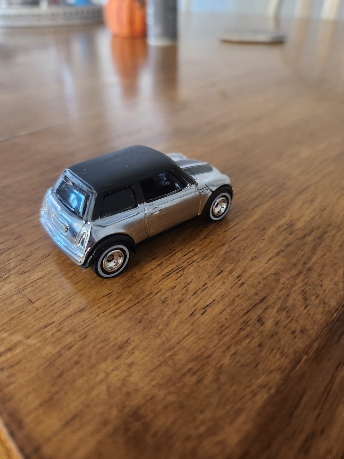 Hot Wheels Classics series 5 Mini Cooper chrome Real Riders 2009