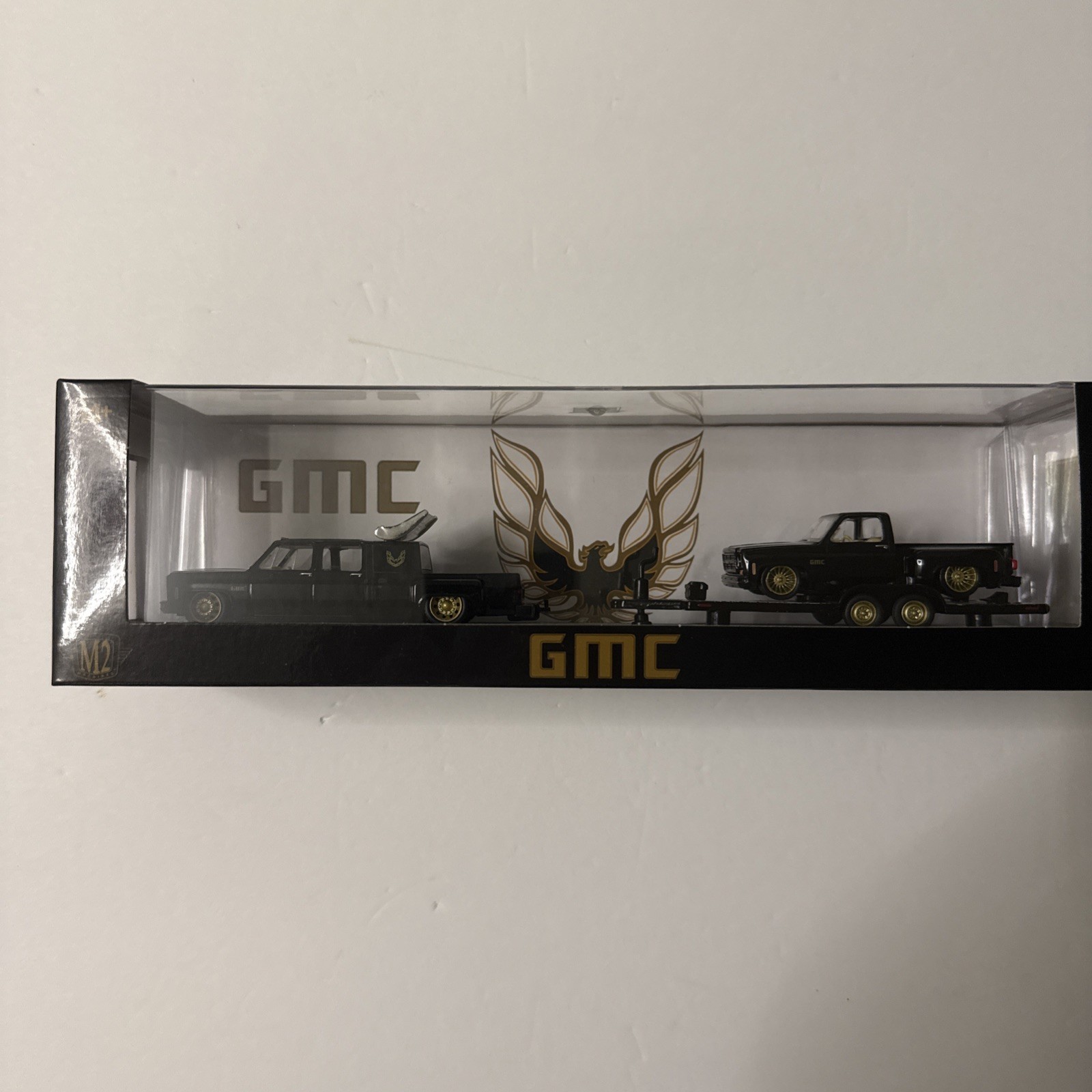 M2 Machines Hauler 1976 GMC Sierra 3500 And 1976 Gmc Sierra Grande 15 Custom