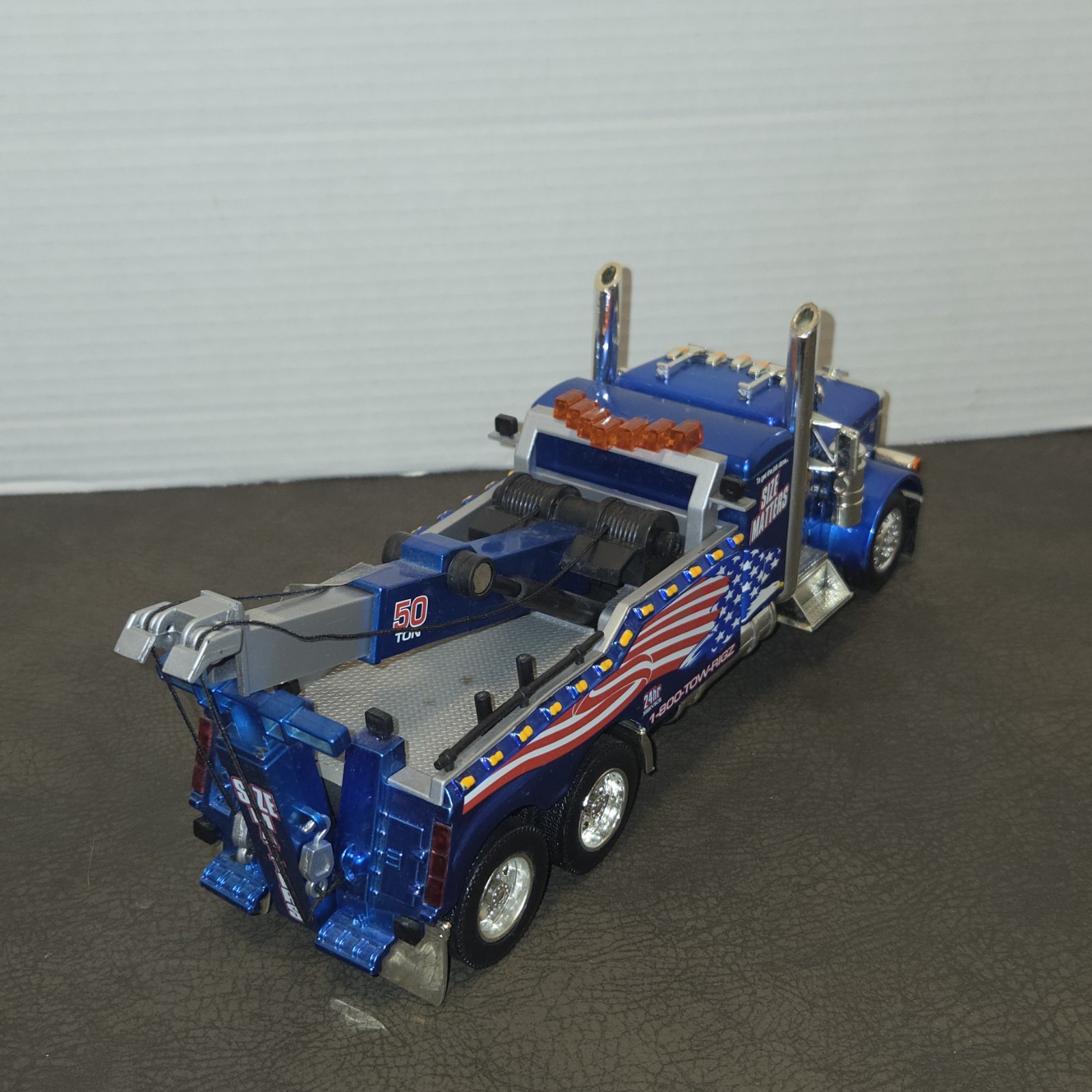 JADA TOYS ROAD RIGZ PETERBILT MODEL 379 WRECKER 1:32 Blue