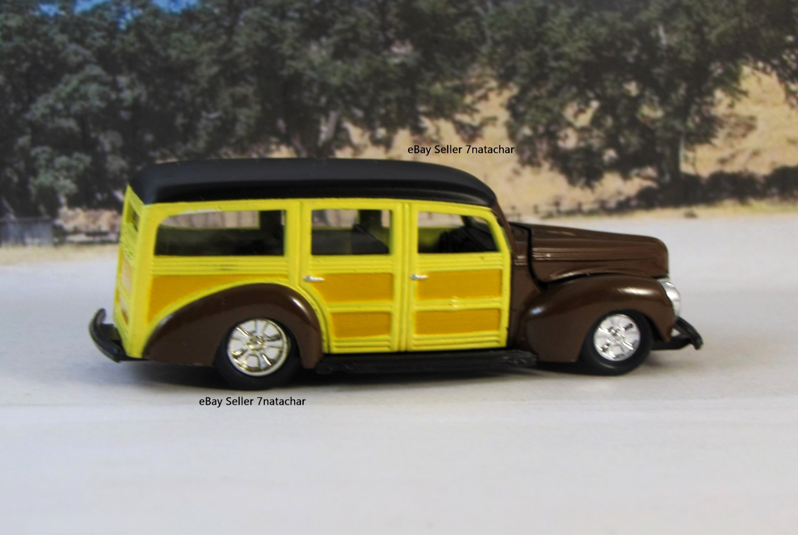 Detail Model 1940 Ford Woodie Wagon Classic Flathead V8 Custom Collectible