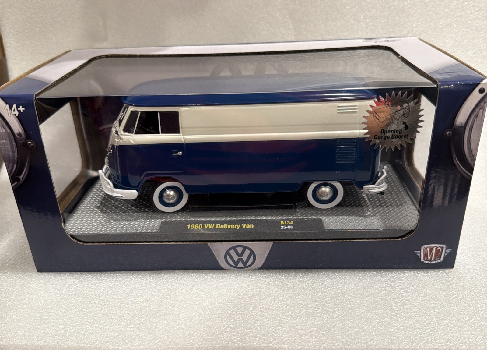M2 Machines 1960 Volkswagen VW Delivery Van Diecast Collectible