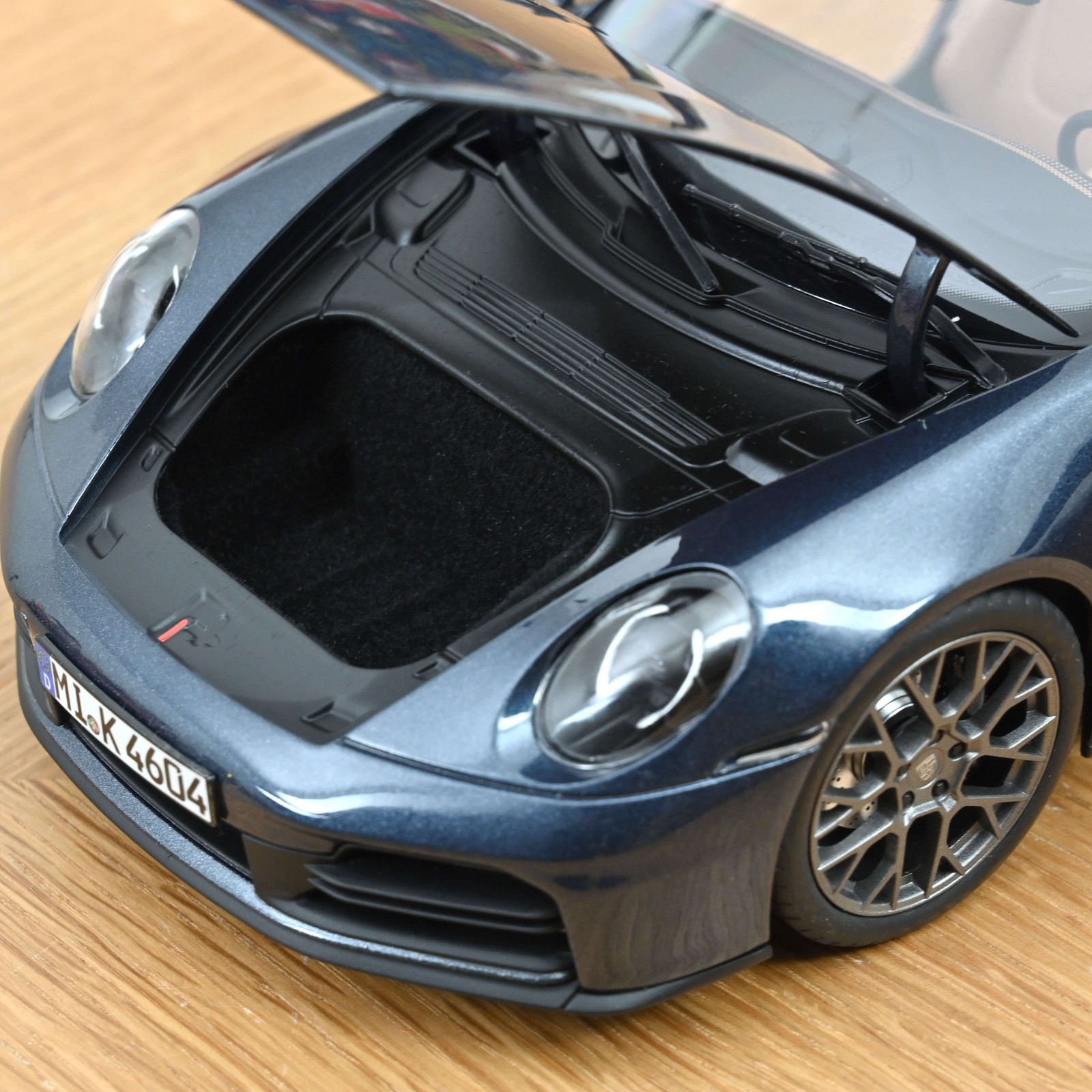 NOREV 187180 1:18 Porsche 911 Carrera Cabriolet 2025 Yachting Blue Metallic