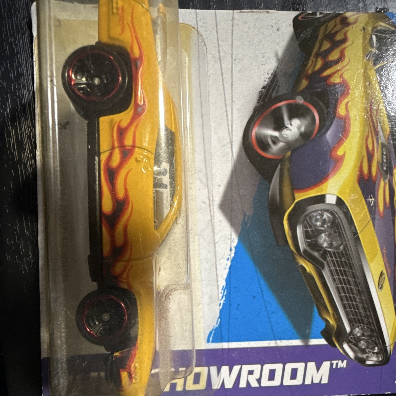 Hot Wheels 1:64 1971 Plymouth Road Runner Yellow Flames Unopened