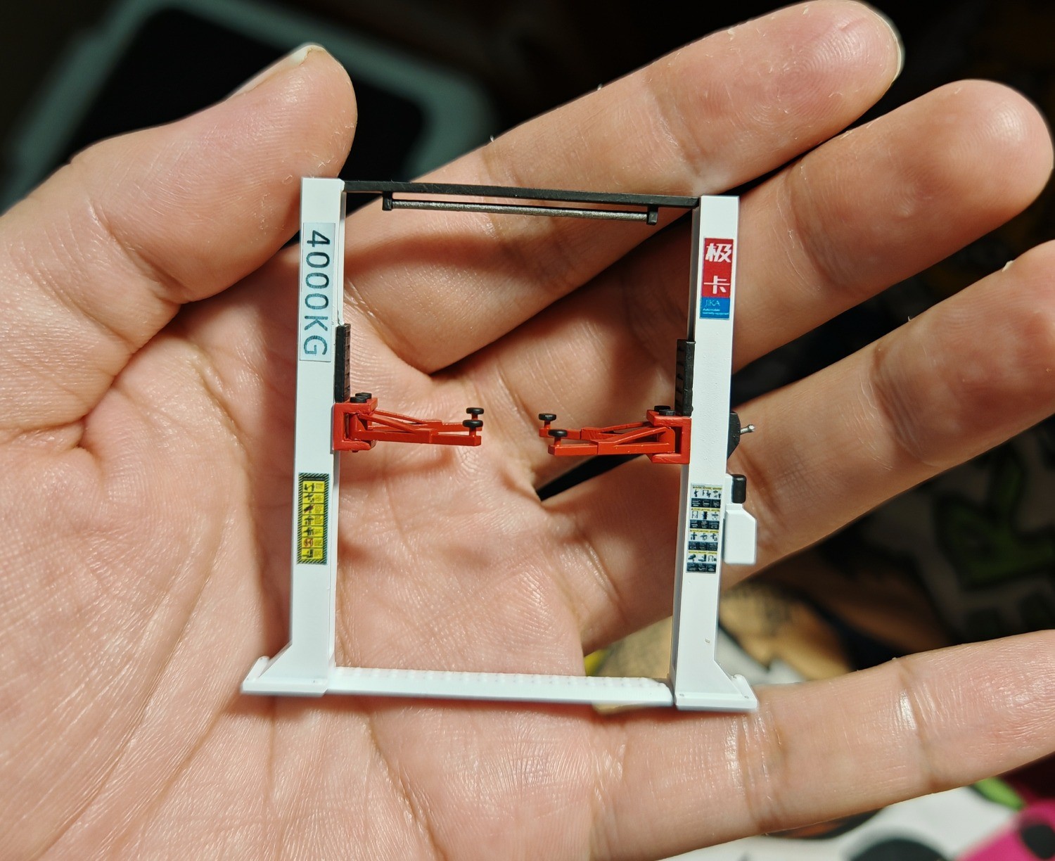Diorama 1/64 Car Garage Lifter Model Repair Workshop Tools Scene Accessory Props
