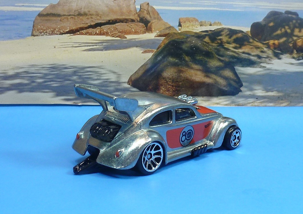 HOT WHEELS ZAMAC VW DRAG BEETLE 80TH ANNIVERSARY REPLAY THE CLASSIS 1/64
