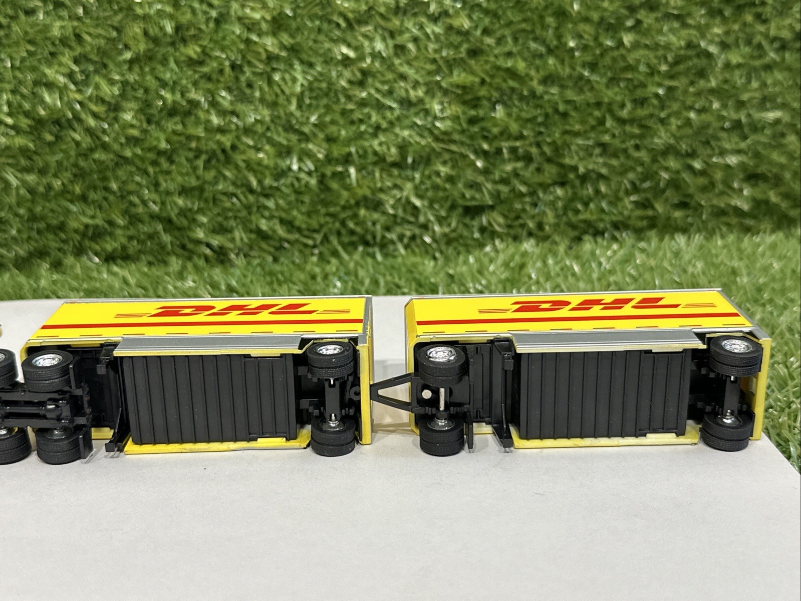 1/87 Scale Trucks N’ Stuff Freightliner Cascadia DHL With 28” DD Double SPT3120
