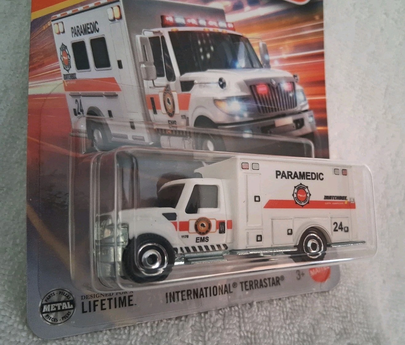 Matchbox Paramedic Emergency Airport Support Mint Metal Die Cast New 1/64 Scale
