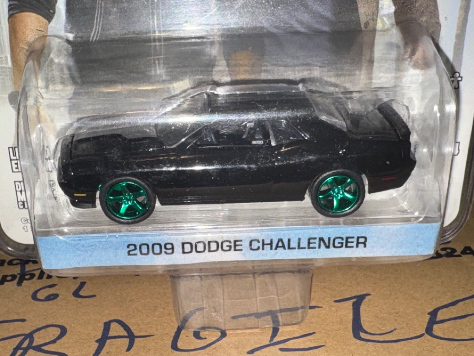 Greenlight Hollywood Series 4 NCIS Los Angeles 2009 Dodge Challenger GM Chase