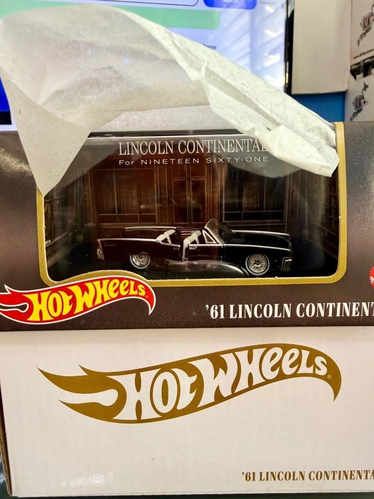 Hot Wheels 2024 RLC Exclusive 1961 LINCOLN CONTINENTAL Convertible 🔥