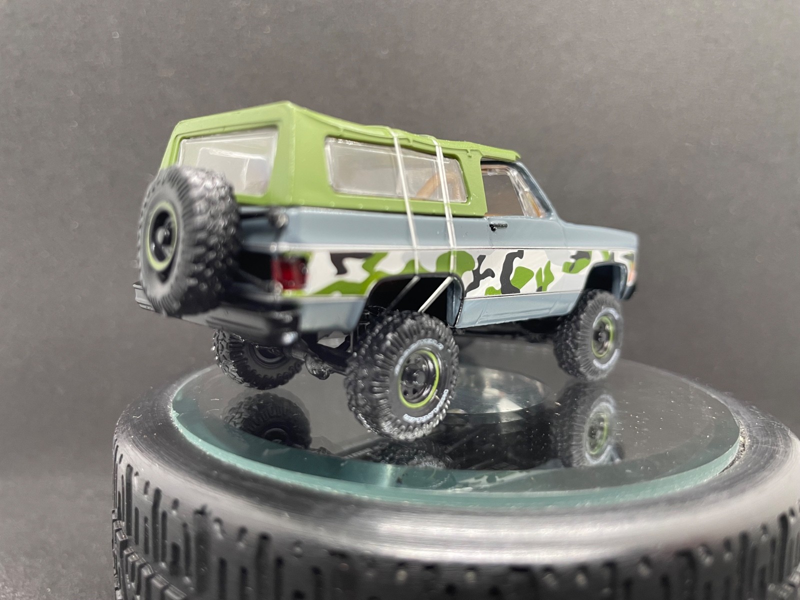 M2 MACHINES 1973 GMC JIMMY SIERRA 4X4 – Removable Top – LOOSE – 1/64