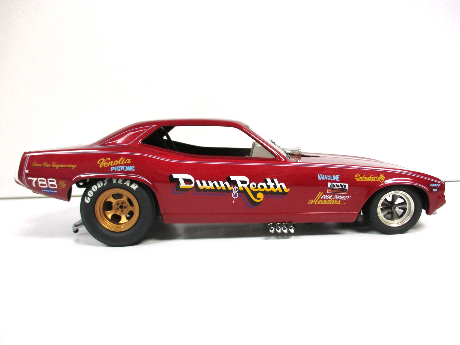 THE FLOPPERS 1320 – DUNN & REATH PLYMOUTH ‘CUDA FUNNY CAR – 1/24 DIECAST