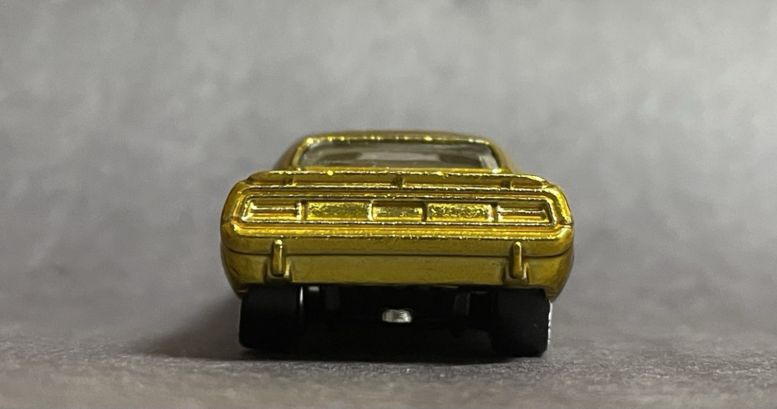 Hot Wheels New SUPER TREASURE HUNT ‘70 Plymouth AAR Cuda Random Parts Un-Spun