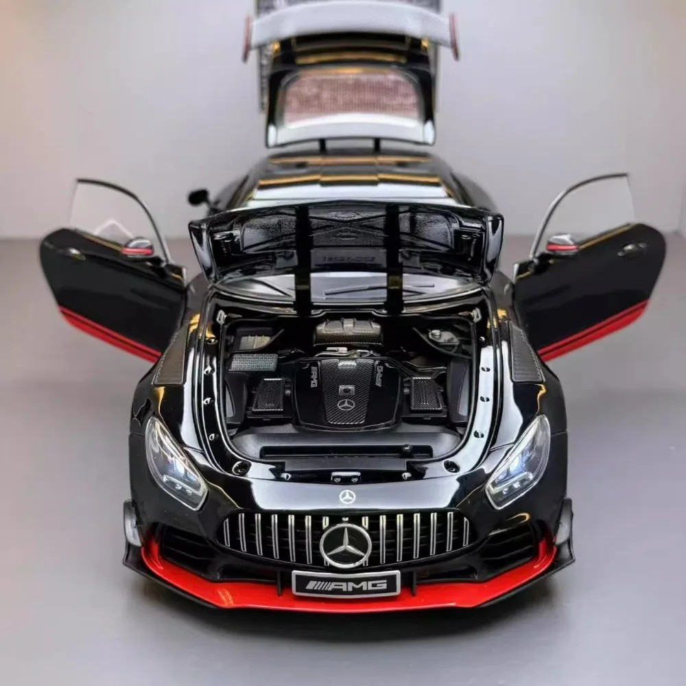 1:18 Mercedes-AMG GT-R Diecast Model Car – Luxury Sports Collectible, Detailed