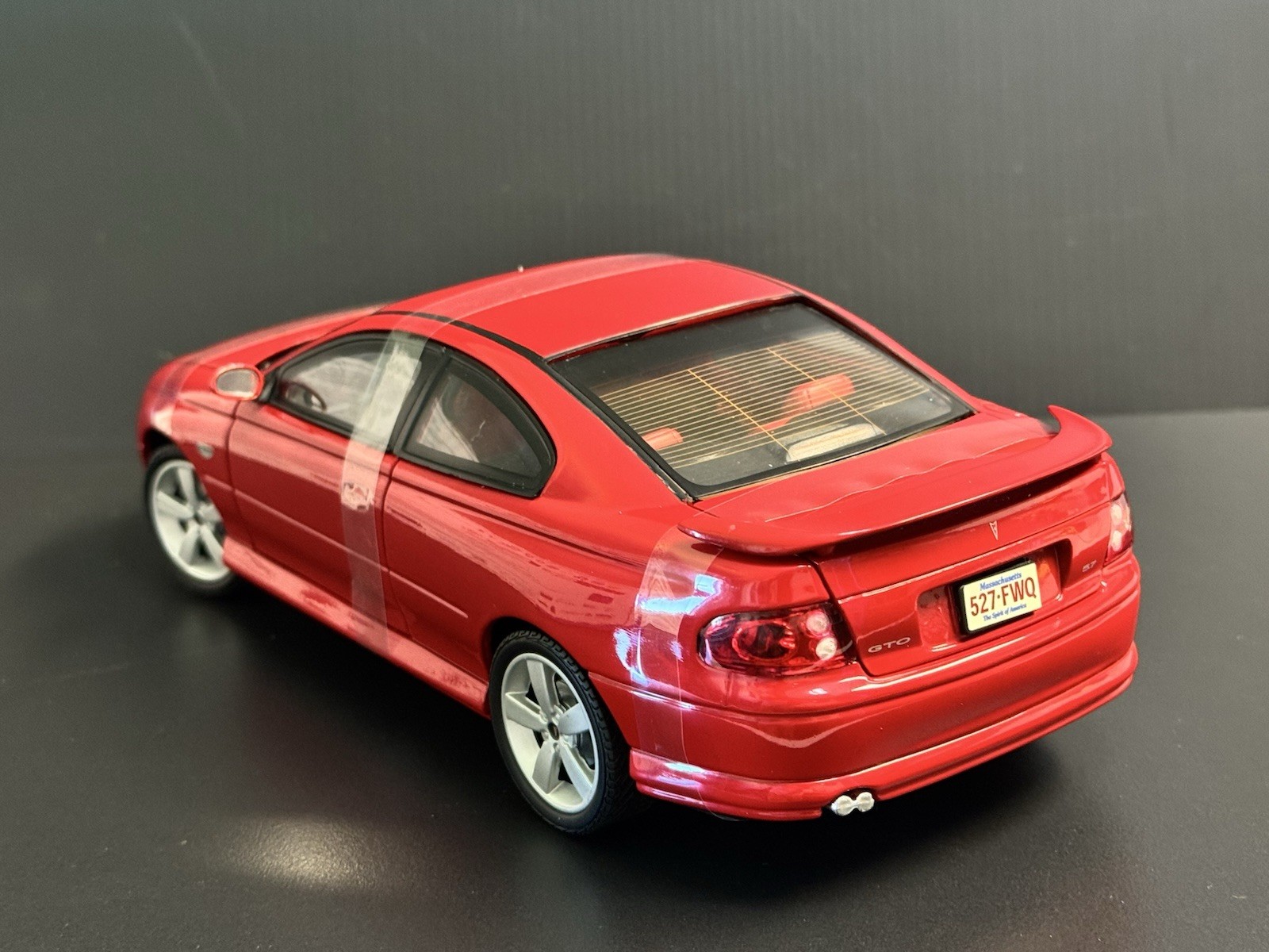 2004 Pontiac GTO Red 1:18 Ertl American Muscle Elite HTF !