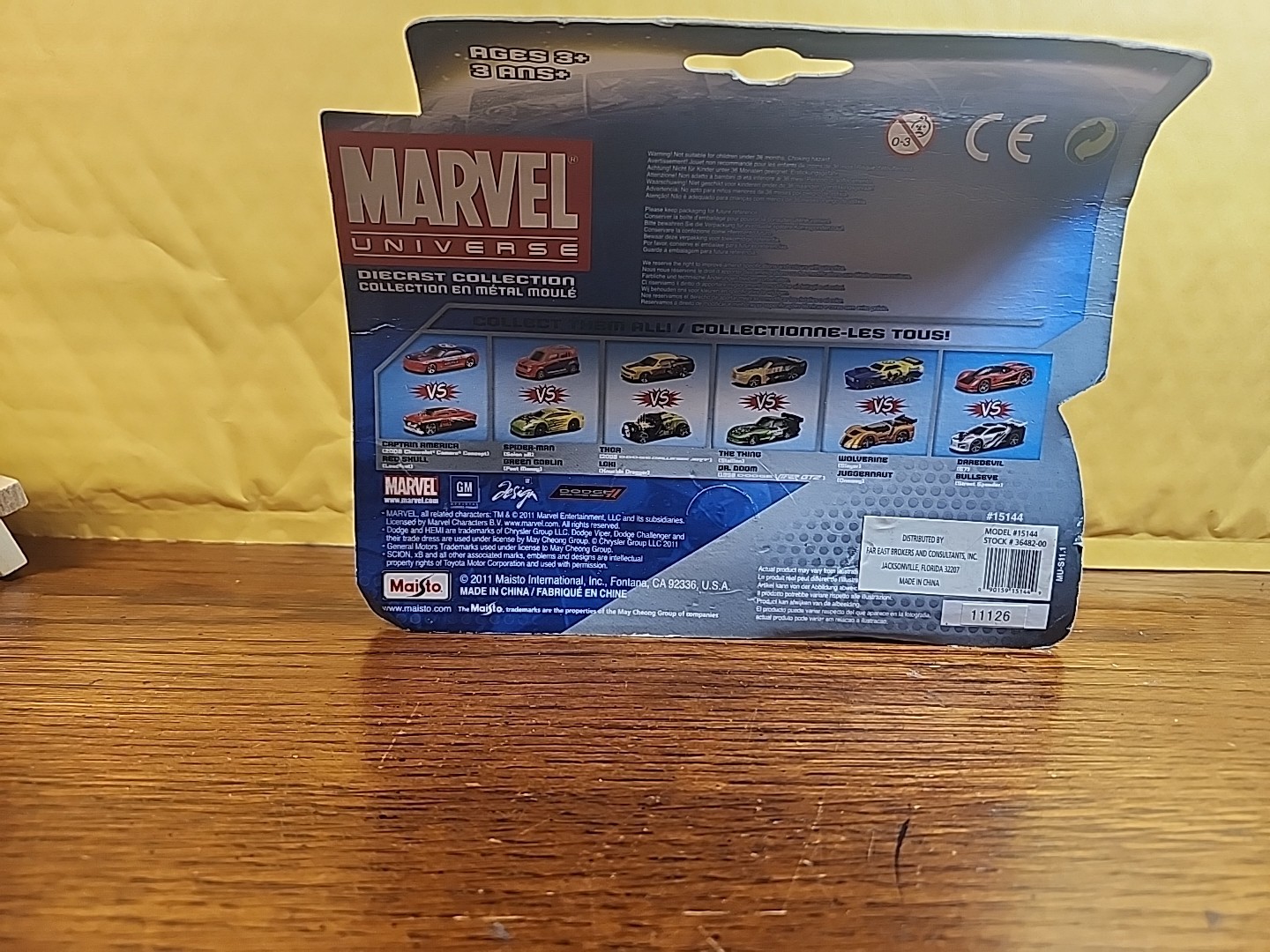 Marvel Universe Versus THOR vs LOKI New Die Cast