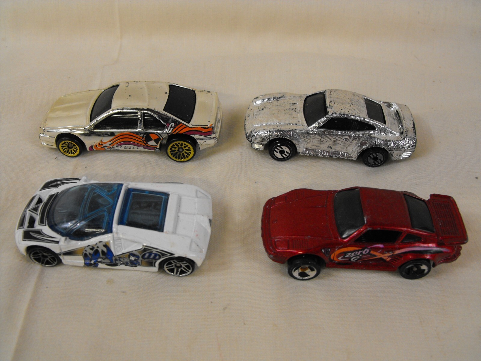 Lot of 20 Hot Wheels Diecast Sport, Luxury & Racing Cars – Loose