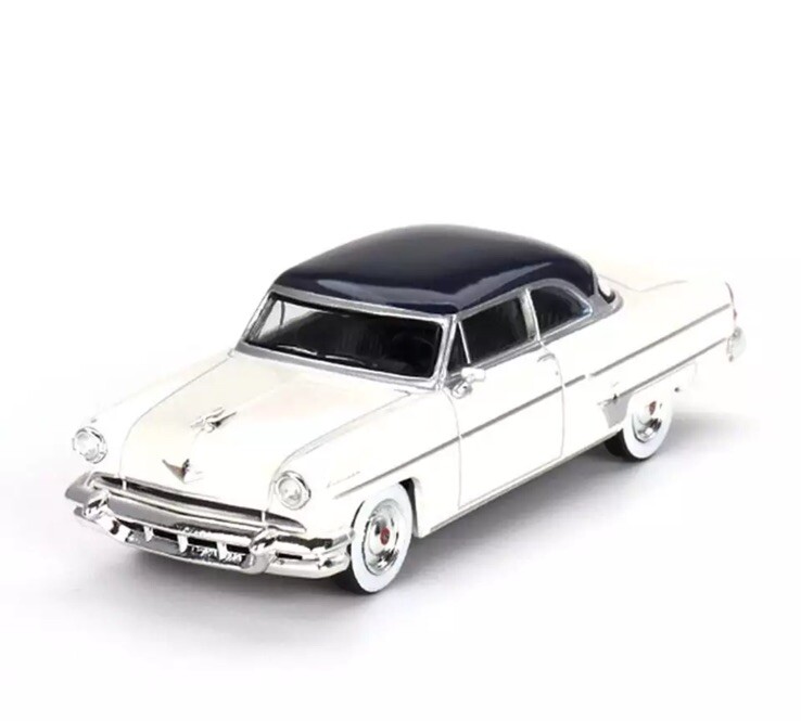 1954 LINCOLN CAPRI ARCTIC WHITE 1/64 DIECAST MODEL CAR BY MINI GT MGT00631-P12