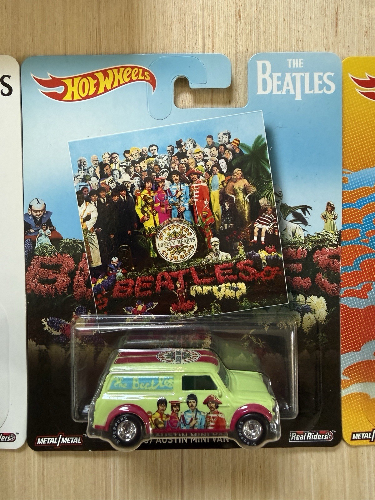 Hot Wheels The Beatles Premium 5-Car Box Set – Pop Culture Real Riders – NEW
