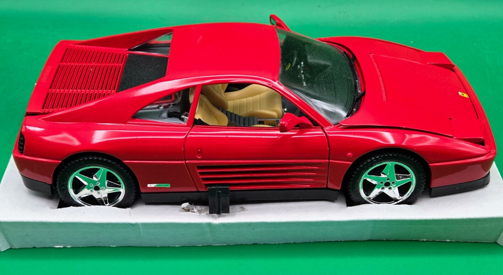 1:18 MIRA GOLDEN LINE COLLECTION RED FERRARI 348 TB #R6301 NEW IN BOX