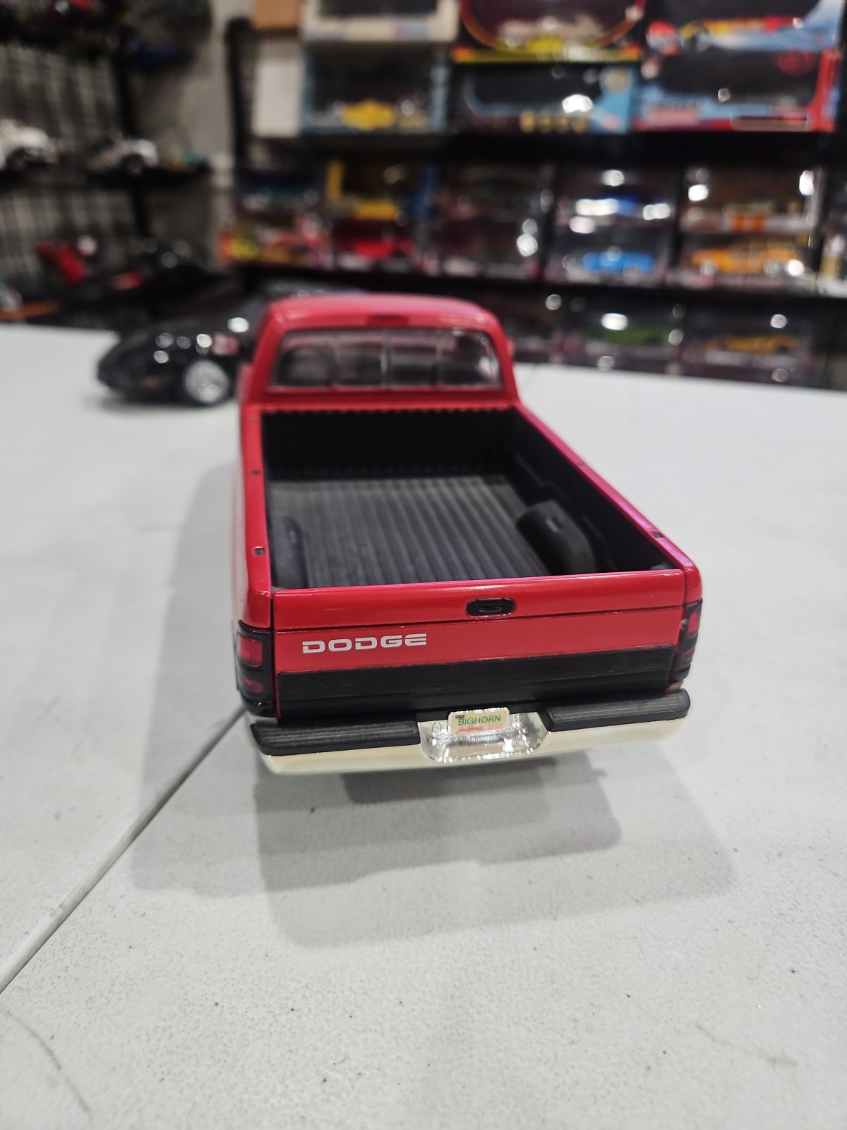 ERTL – 1995 DODGE RAM 2500 V-10 PICKUP TRUCK – 1/18 Diecast No Box