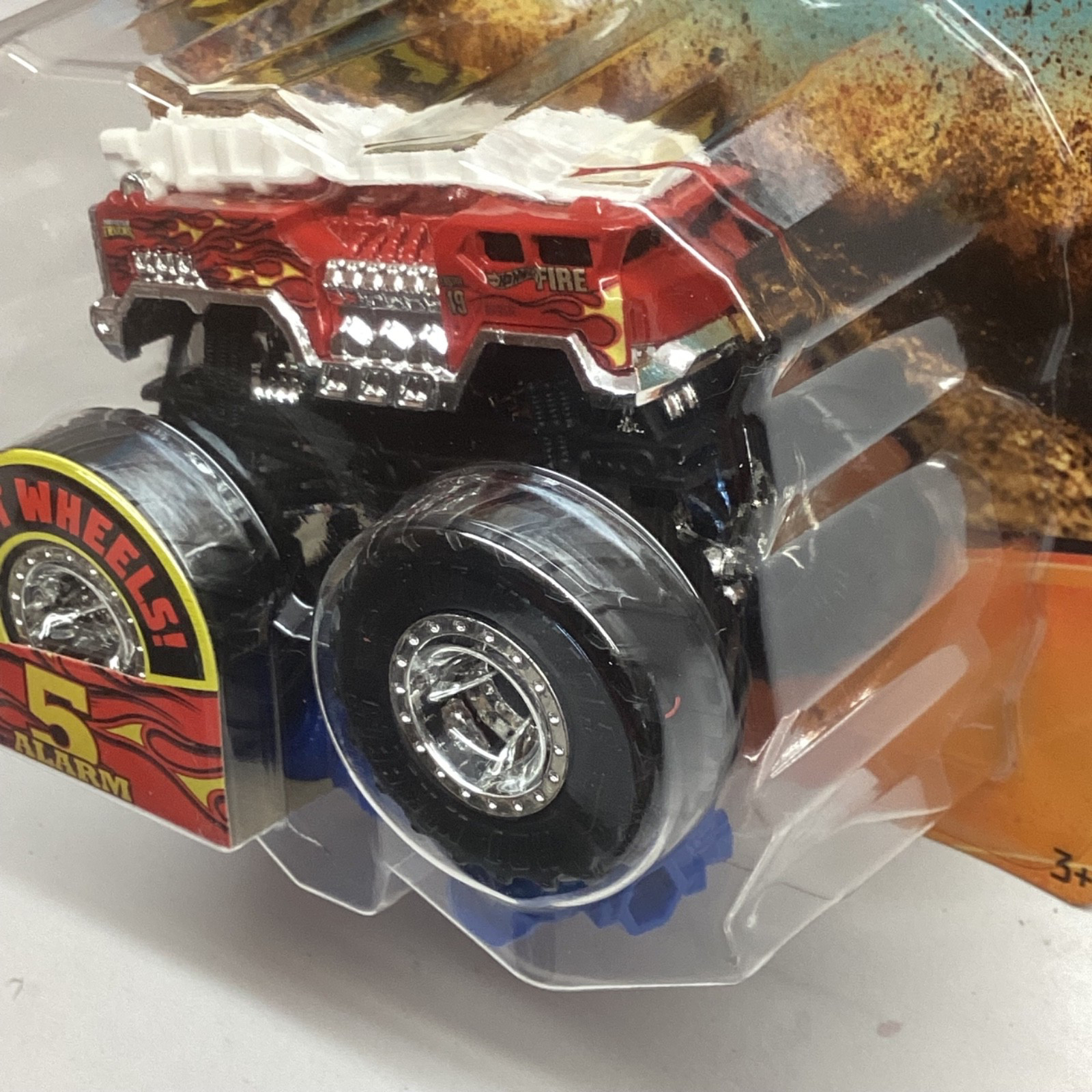 OHot Wheels Monster Trucks 2019 5 Alarm Hw Metro Truck Smoke Free Nice Card