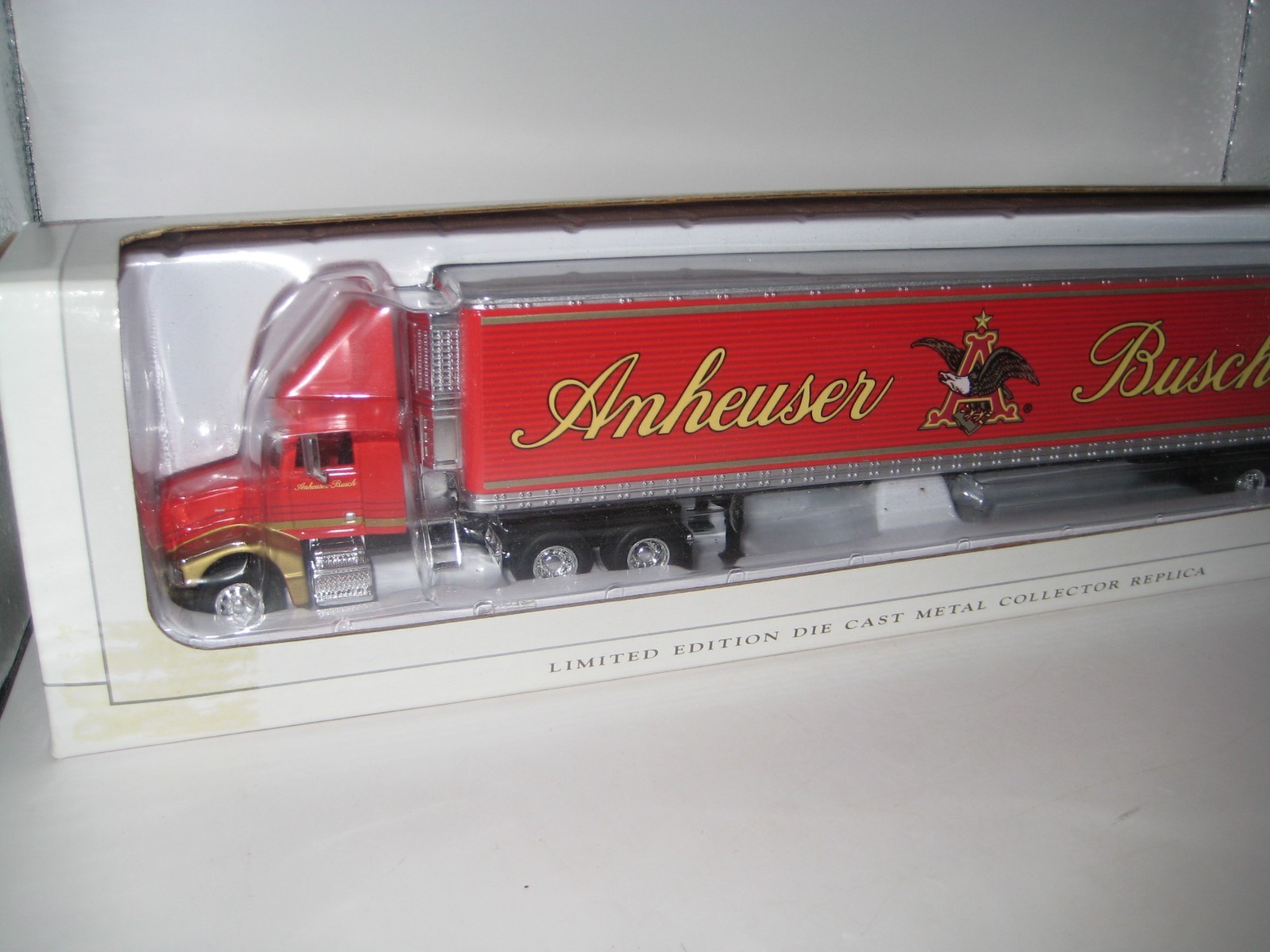 DIE CAST ANHEUSER BUSCH INC SPECCAST 33058 PETERBILT 385 NM FREE SHIPPING