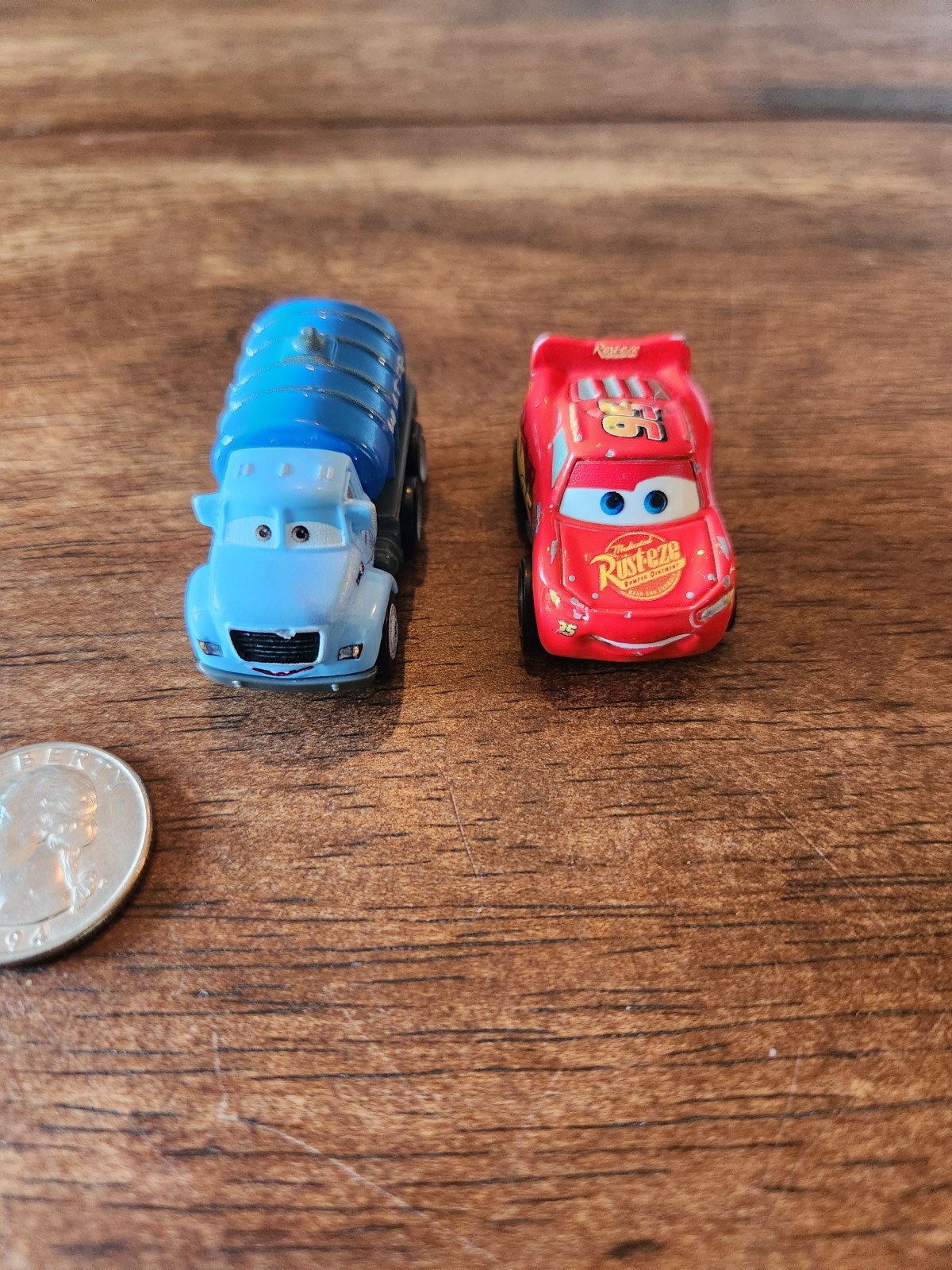 Mattel Disney/Pixar Cars Mini Racers – Set of 2 – Mr. Drippy & Lightning McQueen