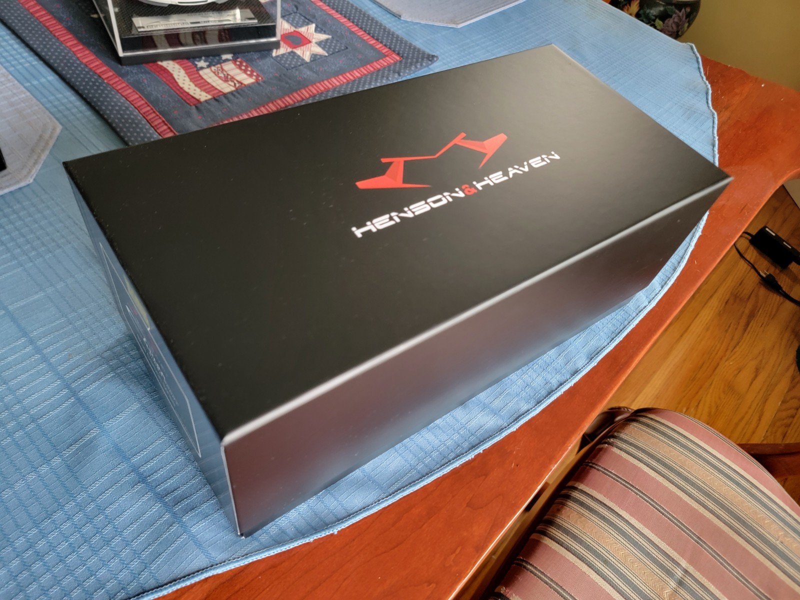 1/18 HH Bugatti Chiron Super Sport (Coup de Foudre) – New In Box