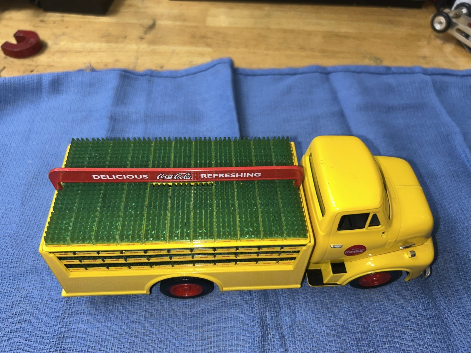 1/24 Ertl Coca Cola 1953 Ford C-500 Delivery Truck Diecast Bank