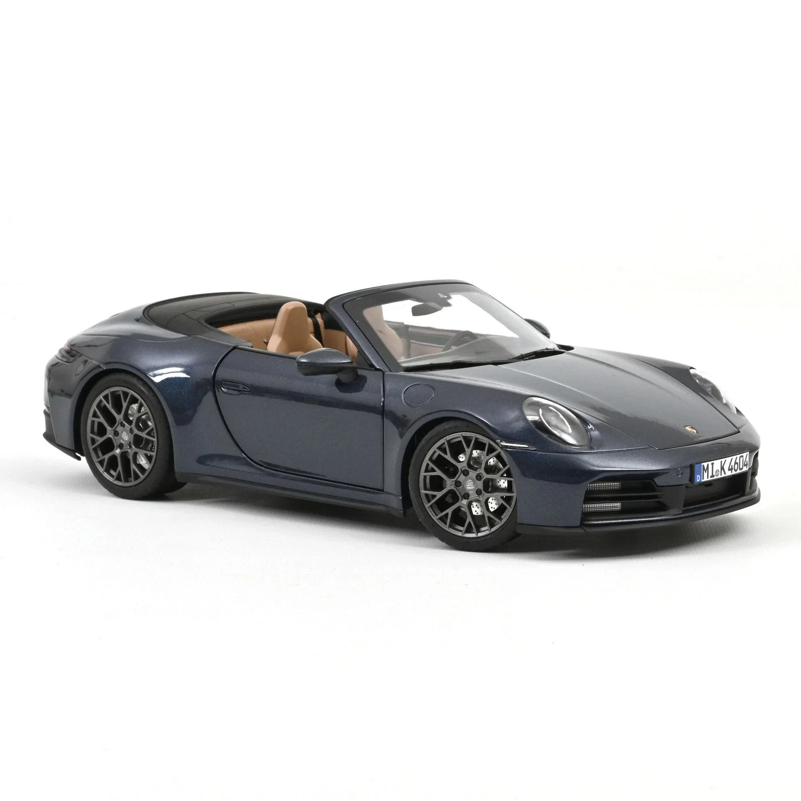 Norev 1/18 Porsche 911 (992) Carrera Cabriolet 2025 Yachting Blue Met. 187180