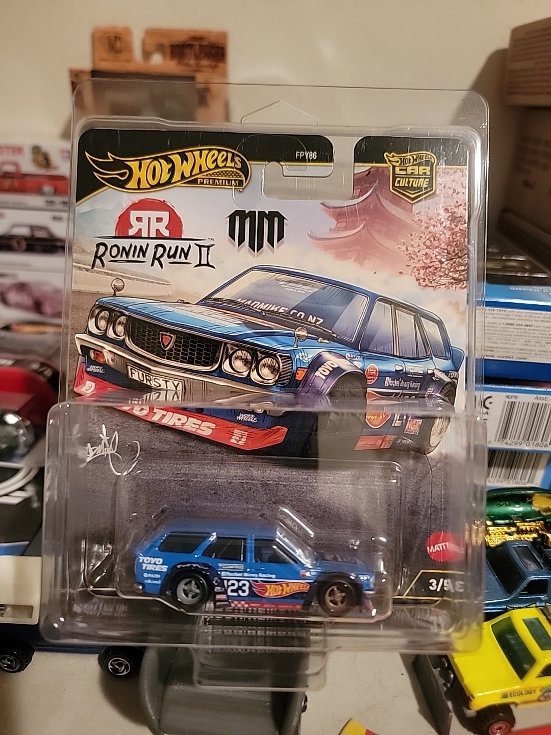 Hot Wheels Mad Mike Mazda RX-3 Wagon Ronin Run 2 FPY86-961 M 1/64