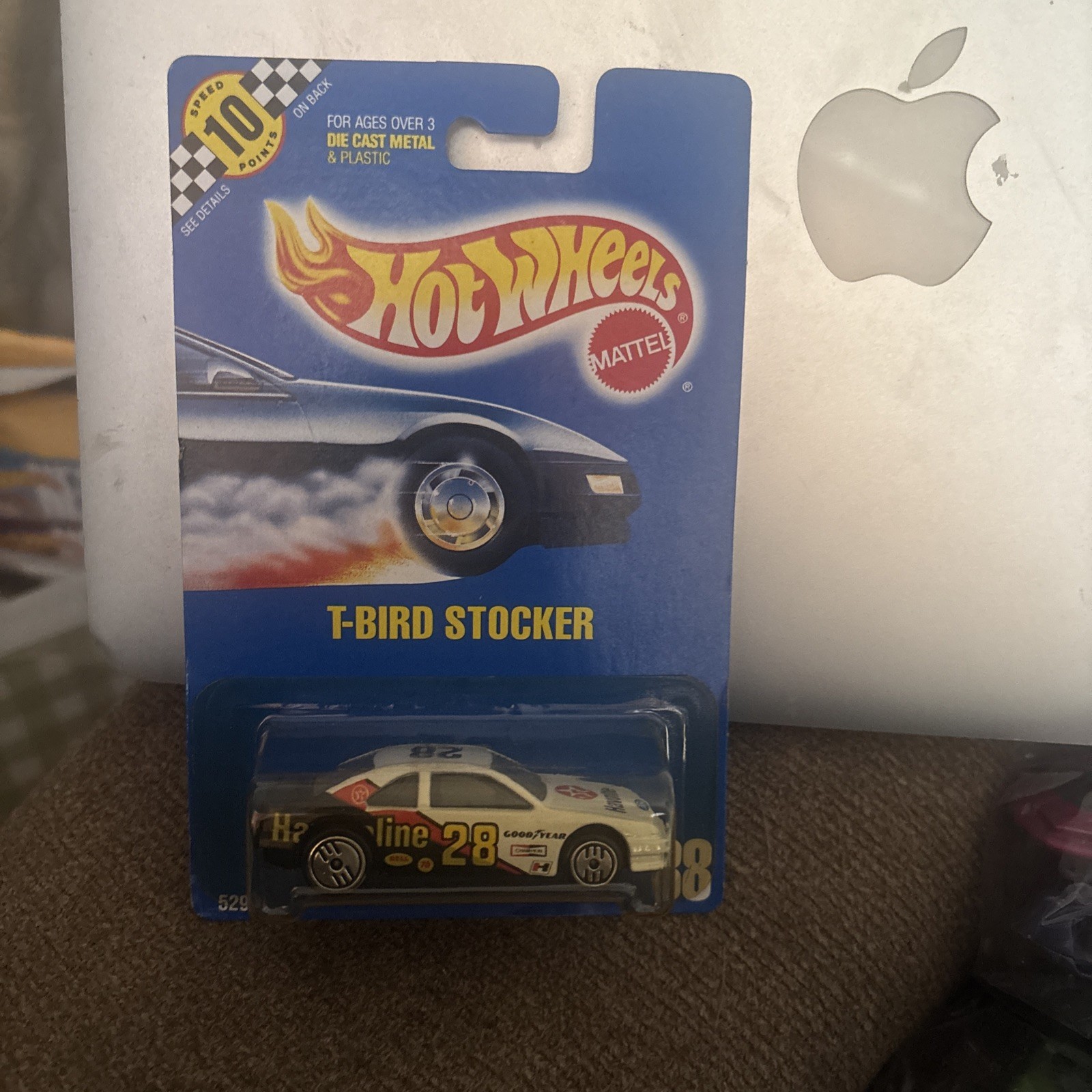 1:64 HOT WHEELS BLUE CARD COLLECTOR #88 WHITE & BLACK T-BIRD STOCKER