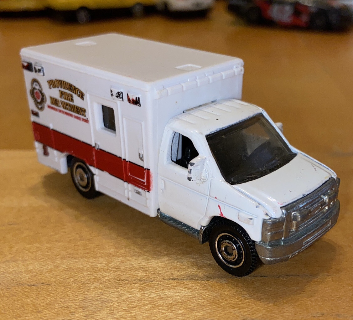 Vintage Matchbox 2009 Ford E-350 Providence Fire Rescue Ambulance Rare Rhode Isl