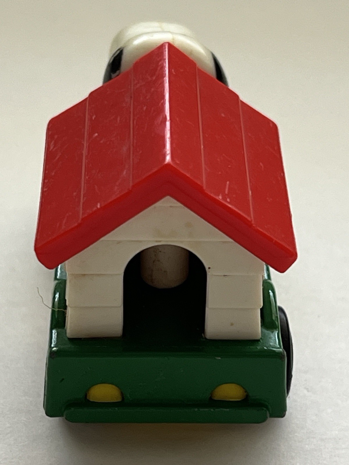 Vintage 1966 Aviva Snoopy Peanuts Mini Doghouse Truck Diecast/Plastic Hong Kong