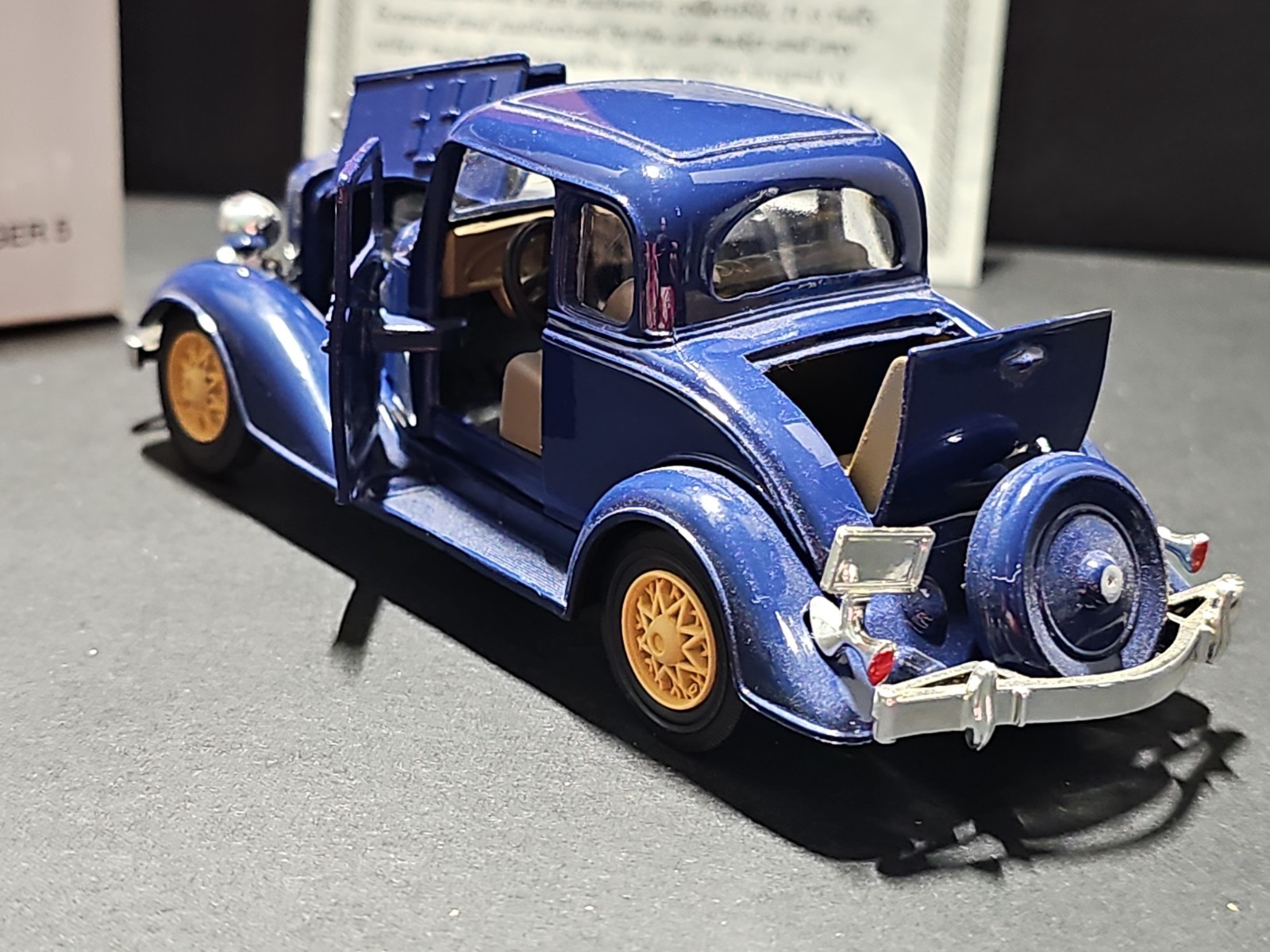 1:32 National Motor Museum Mint 1933 Chevy 5 Window Coupe 1:32 Diecast New-Ray
