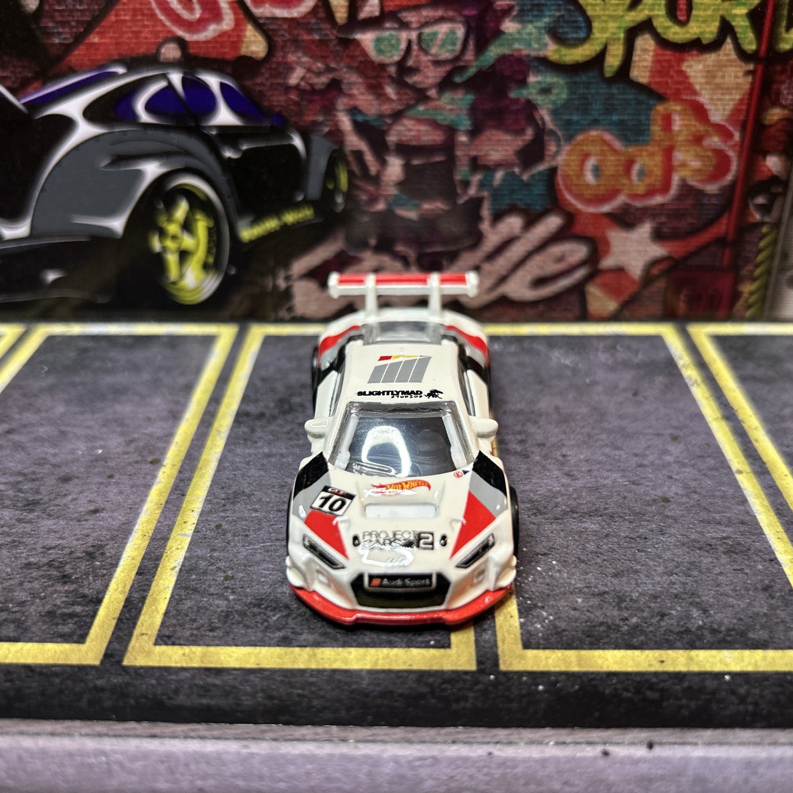 Hot Wheels Audi R8 LMS Euro Speed White Premium Real Riders Loose 1:64