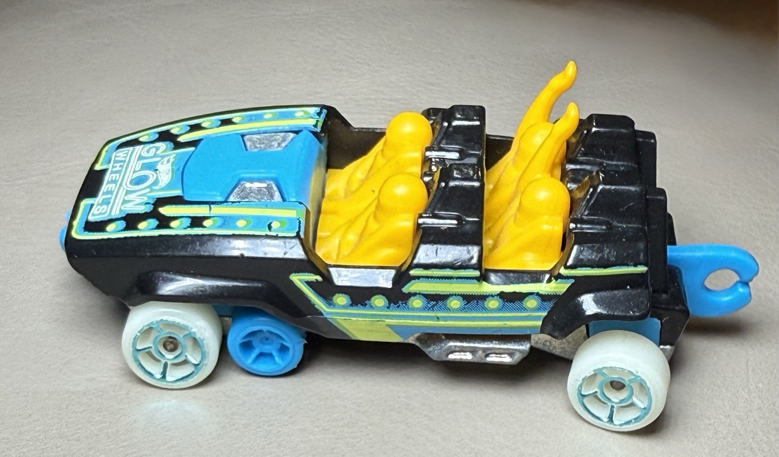HOT WHEELS Loopster Hands Up Variation Roller Coaster Connecting Cart Glow Dark
