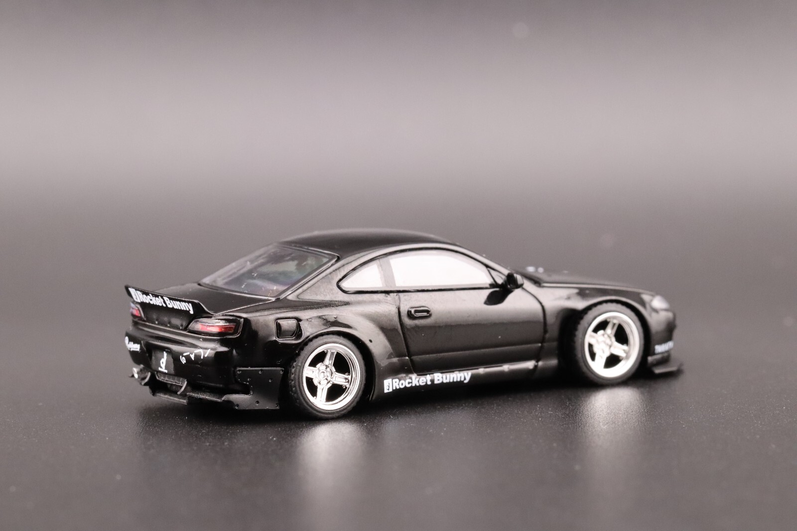 Mini GT Nissan Silvia S15 Rocket Bunny Black Pearl RHD MGT00602 1/64