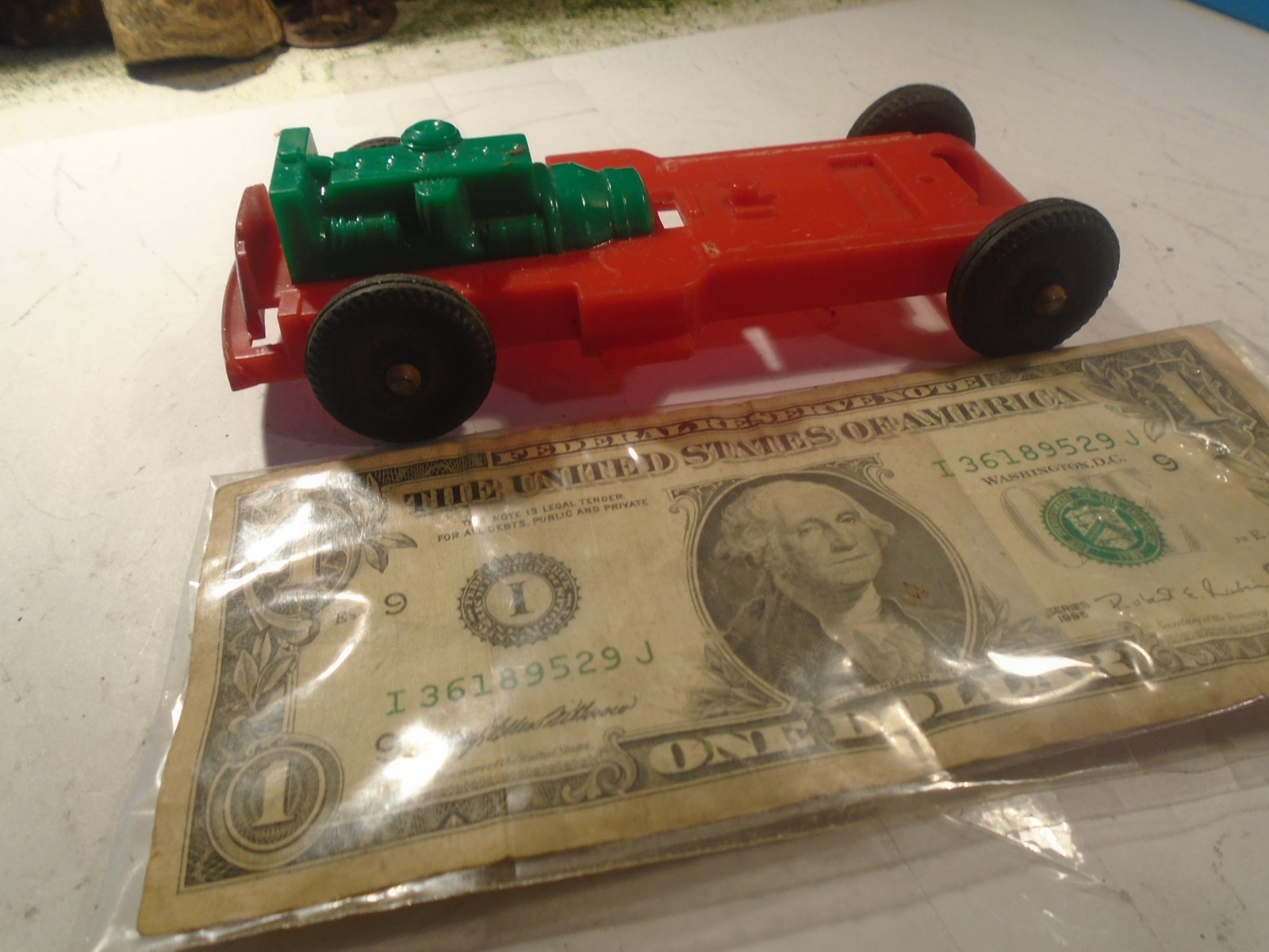 HULBY KIDDIE TOY TRUCK PLASTIC BASE CHASSIE, MOTOR AND WHEEL SET 1-185-1