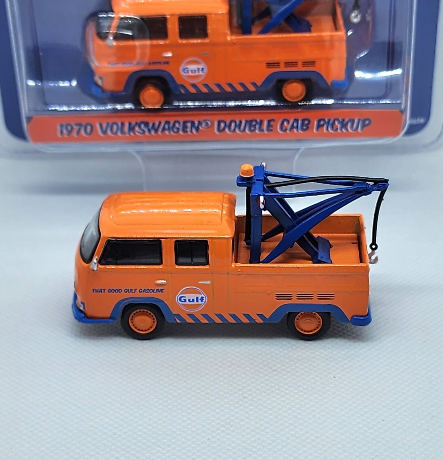 GREENLIGHT HOBBY EXCLUSIVE GULF OIL 1970 VOLKSWAGEN DOUBLE CAB TOW TRUCK!!!