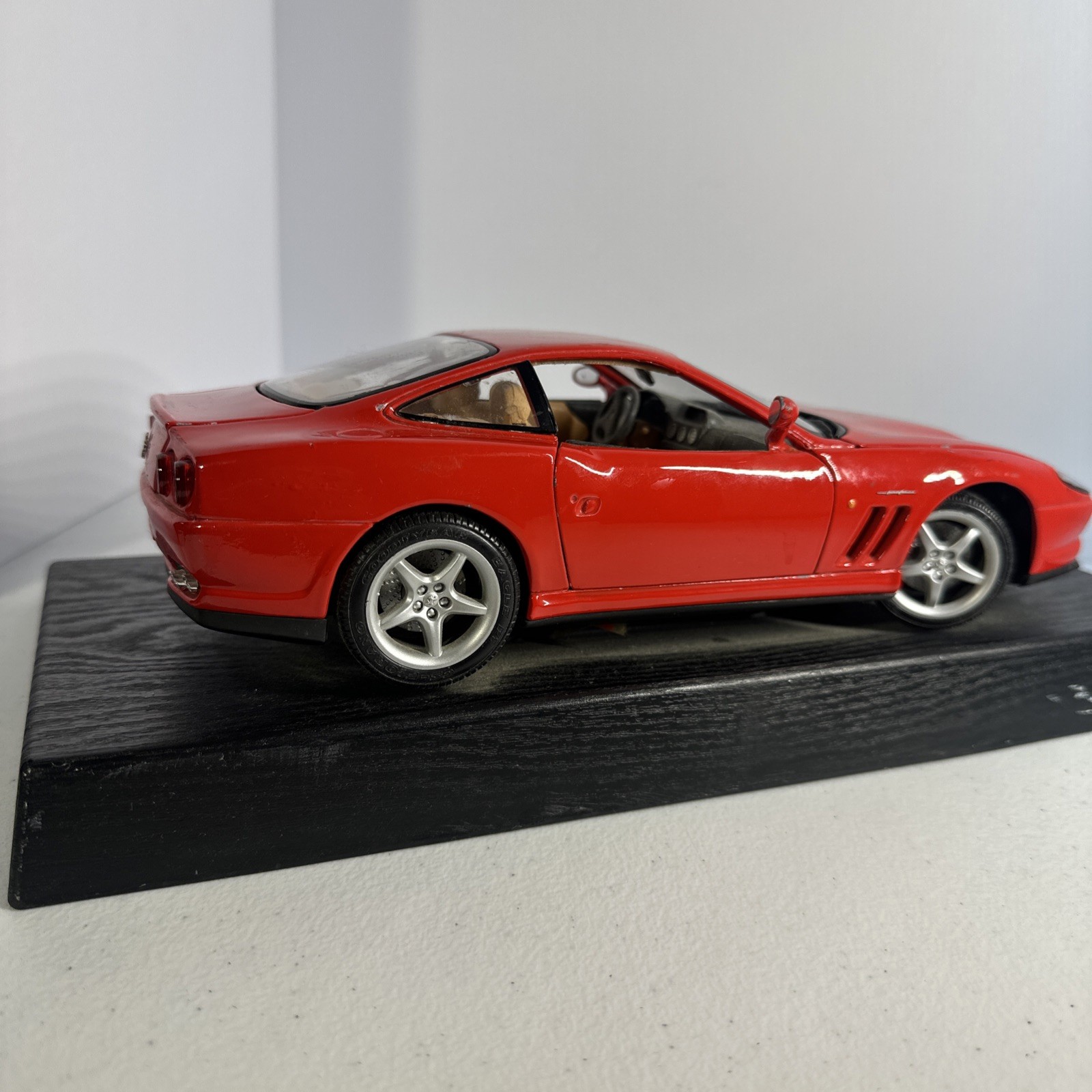Maisto Ferrari 550 Maranello Red Die Cast Model Car 1:18 Scale No Box As Is Cond