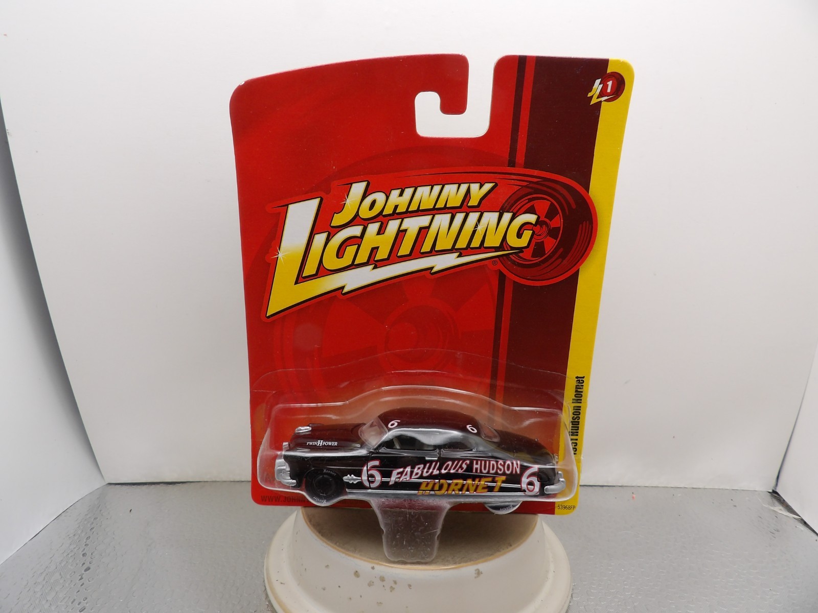 1951 HUDSON HORNET 2009 JOHNNY LIGHTNING FOREVER 64 1:64 DIE-CAST