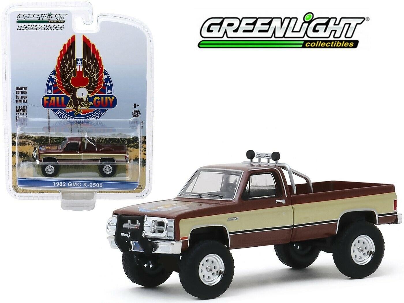 Greenlight 1:64 1982 GMC K-2500 Sierra Grande Wideside Stuntman Associa