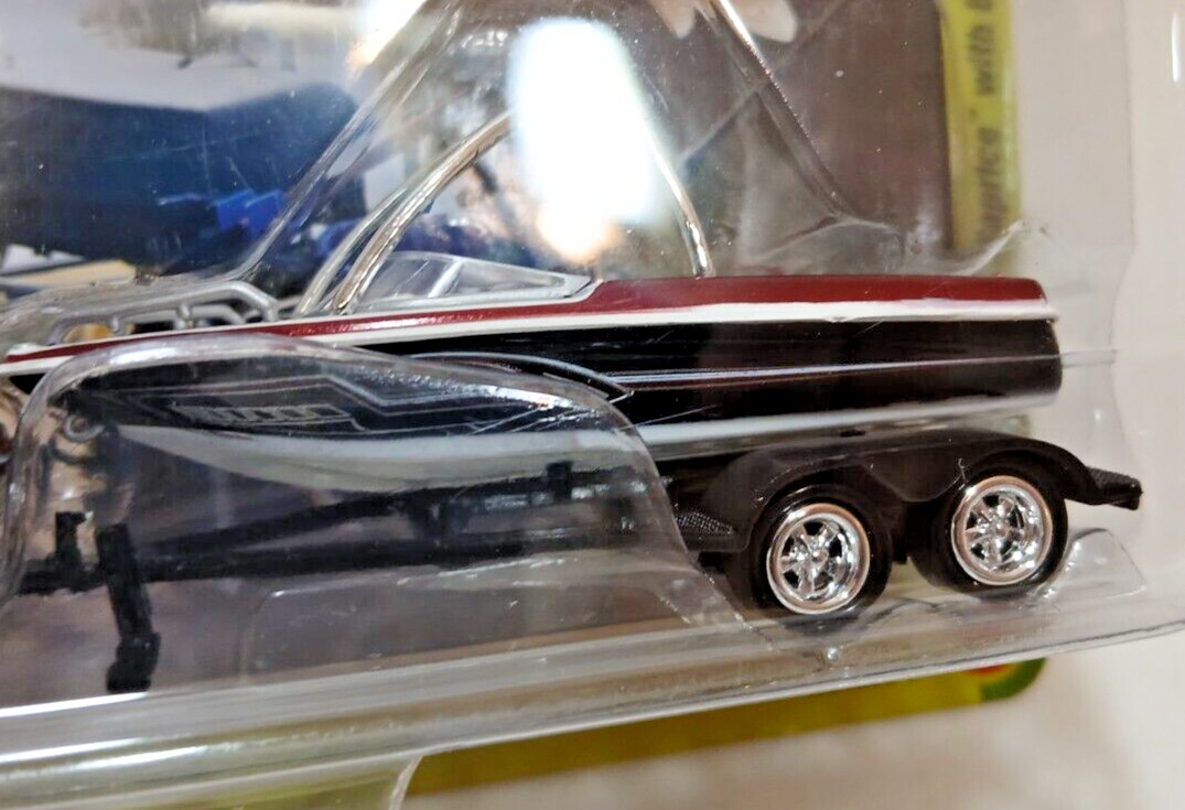 GONE FISHING 1973 CHEVY CAPRICE WAGON BOAT & TRAILER 2017 JOHNNY LIGHTNING SET