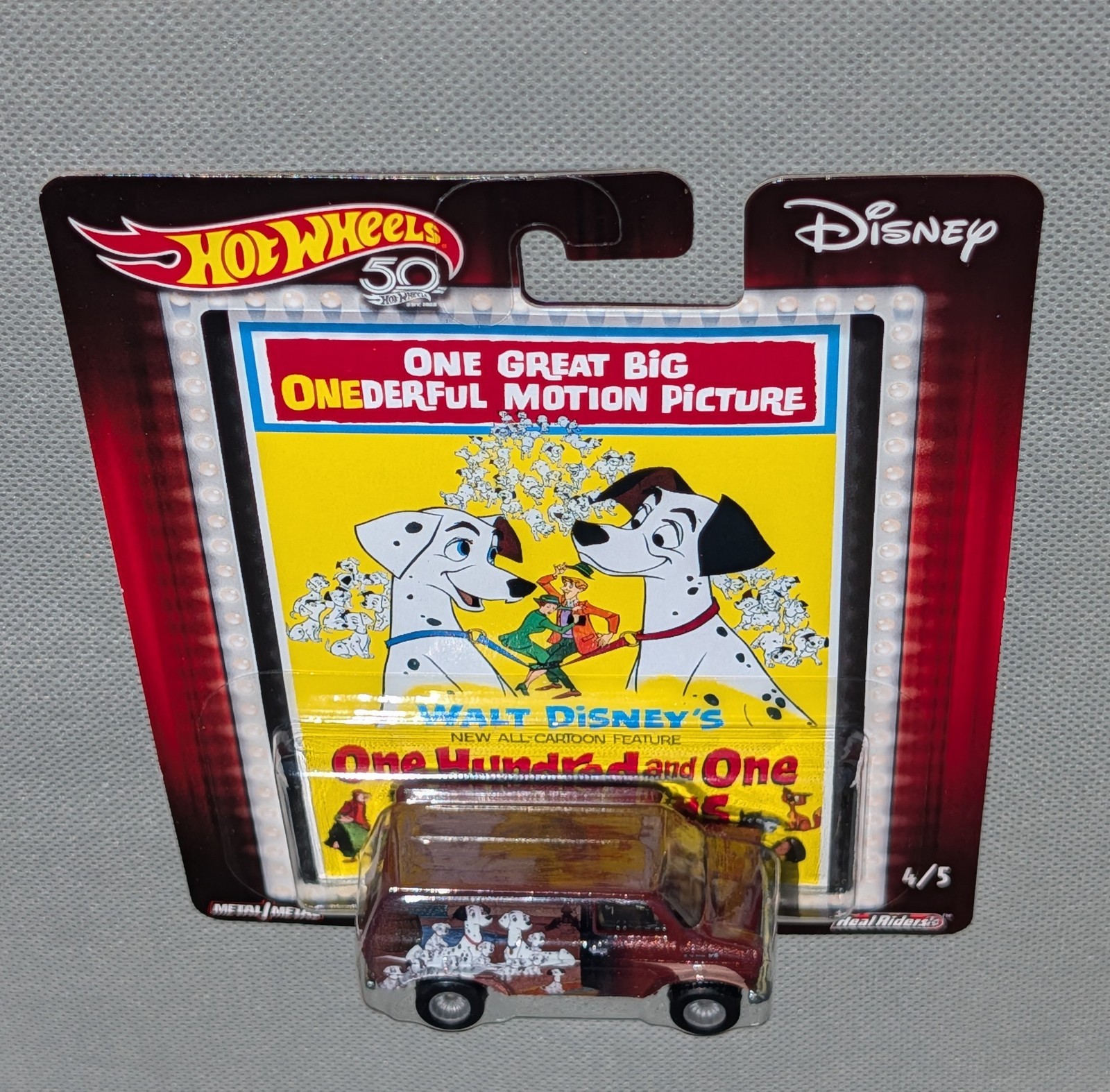 HOT WHEELS Premium Ford Transit Supervan 101 Dalmatians 1:64 HW Brown Van New