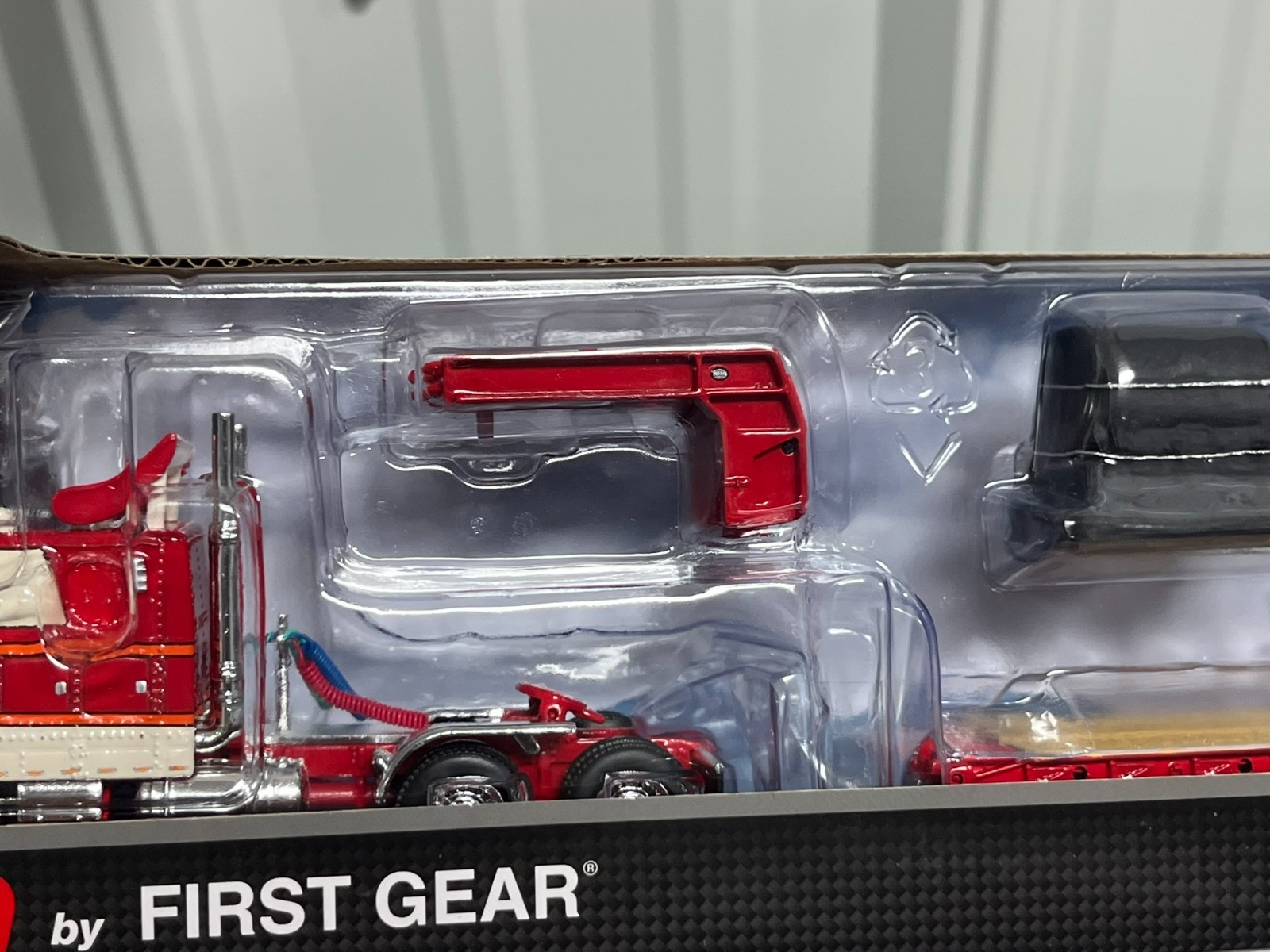 PETERBILT 352 COE Roger Low Boy w Coil LOAD NIB DCP 1:64 60-1308 Red AirFoil
