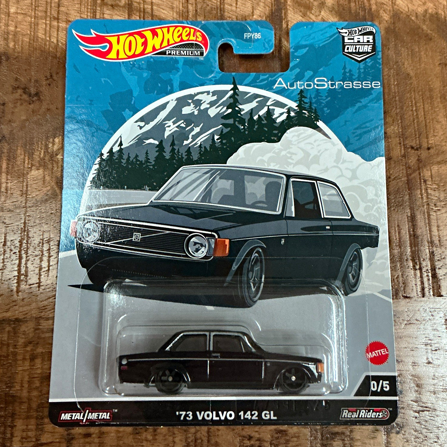 Hot Wheels Car Culture AutoStrasse 1973 Volvo 142 GL Real Riders 1:64 Black
